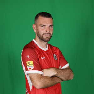 Portret napadača fudbalskog kluba IMT, Court Yoann